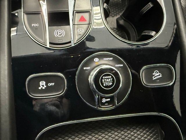 Used 2020 Bentley Bentayga AWD/4WD image 17