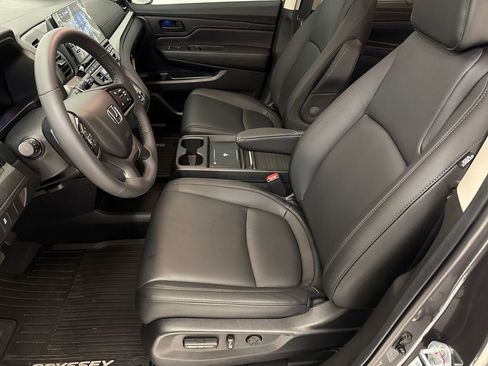 Certified 2026 Honda Odyssey EX-L image 19