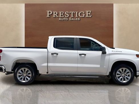Used 2019 Chevrolet Silverado 1500 Custom w/ Custom Convenience Package RWD image 1