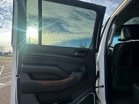 Used 2015 Chevrolet Suburban LTZ image 34