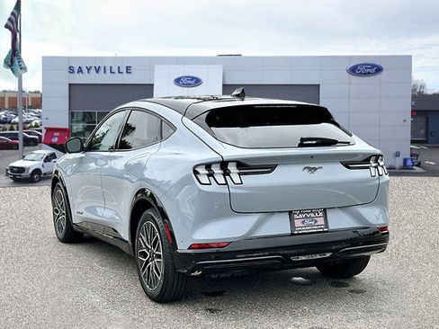 Used 2024 Ford Mustang Mach-E Premium image 4