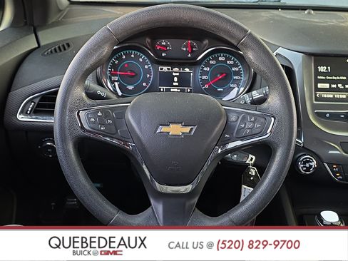 Used 2018 Chevrolet Cruze LT w/ Redline Edition FWD image 5