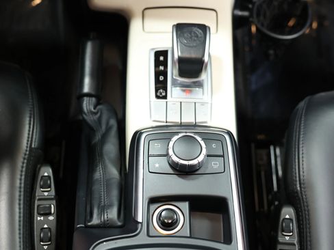 Used 2017 Mercedes-Benz G 63 AMG 4MATIC image 38