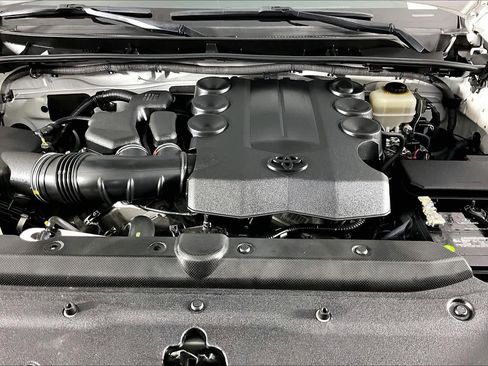 Used 2014 Toyota 4Runner Limited image 30