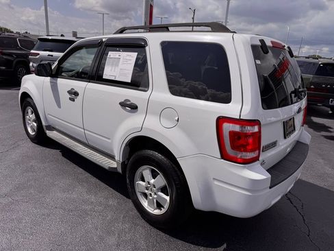 Used 2010 Ford Escape XLT AWD/4WD image 3