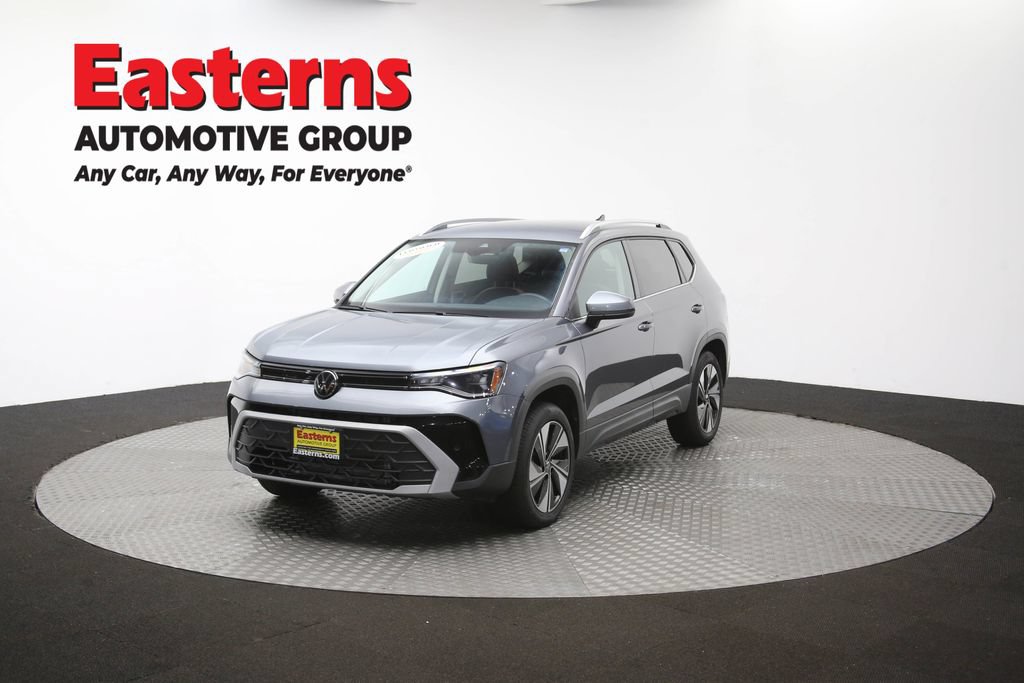Used 2025 Volkswagen Taos SE AWD/4WD image 54