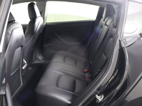 Used 2023 Tesla Model 3 Standard Range image 32