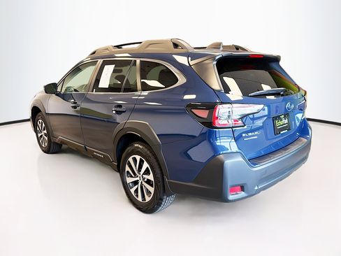 Used 2025 Subaru Outback Premium w/ Popular Package #1 AWD/4WD image 5