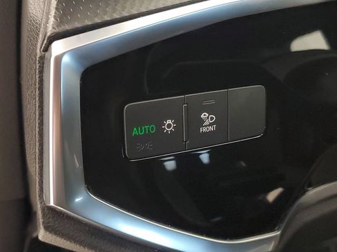 Used 2025 Audi Q3 2.0T Premium AWD/4WD image 11