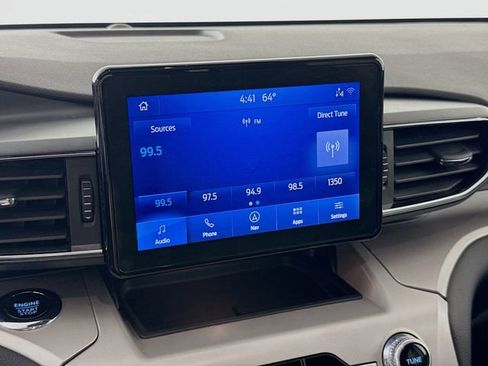 Used 2024 Ford Explorer XLT w/ Equipment Group 202A AWD/4WD image 17