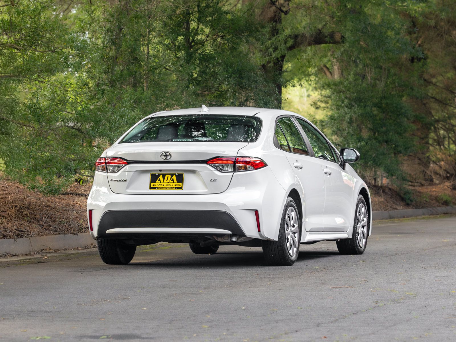 Used 2021 Toyota Corolla LE FWD image 44