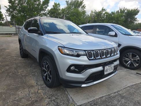 Used 2025 Jeep Compass Limited AWD/4WD image 6