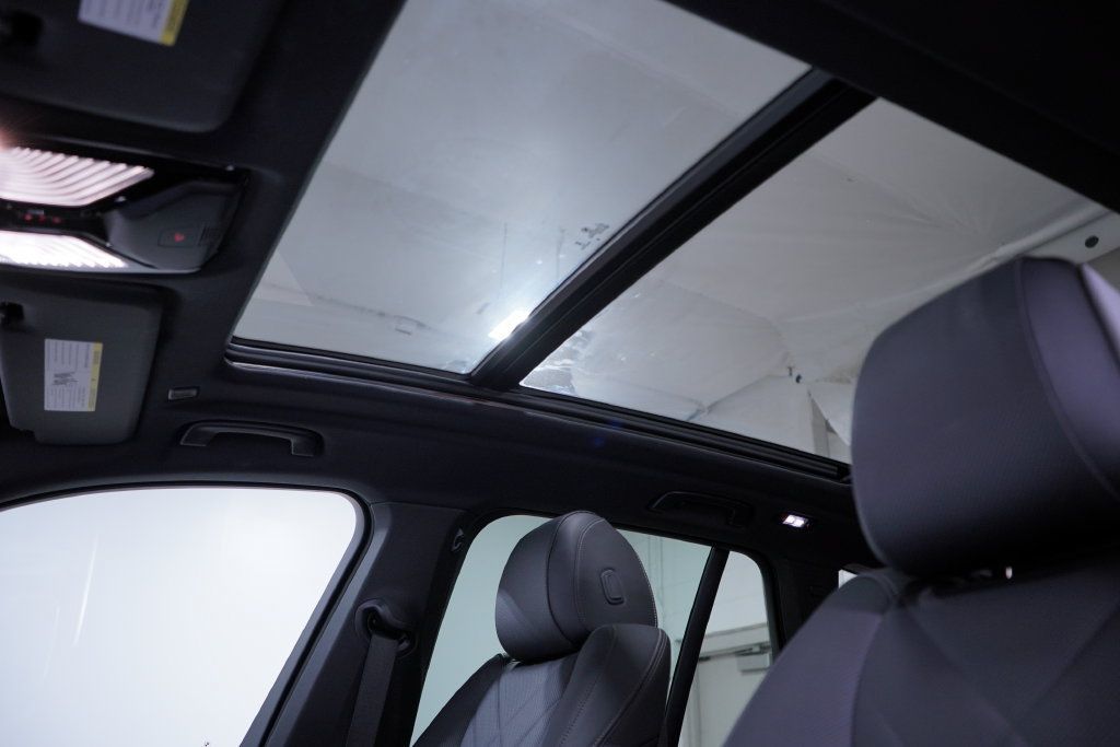 Used 2026 BMW X5 sDrive40i RWD image 9