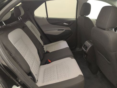 Used 2022 Chevrolet Equinox LT w/ Driver Convenience Package image 19