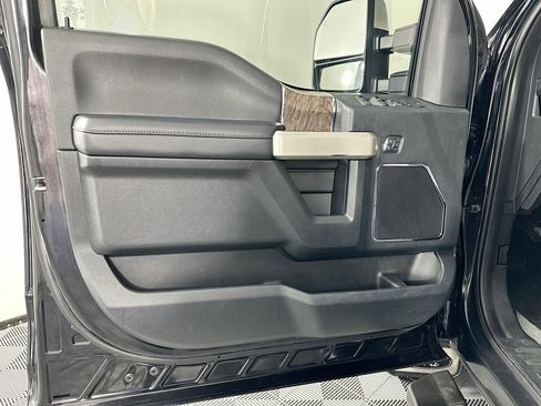 Used 2018 Ford F350 Lariat w/ Lariat Ultimate Package image 30