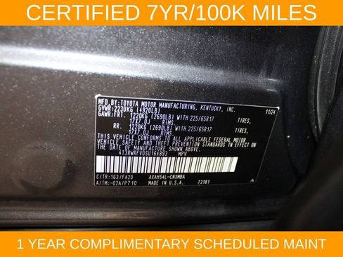 Used 2025 Toyota RAV4 XLE AWD/4WD image 25