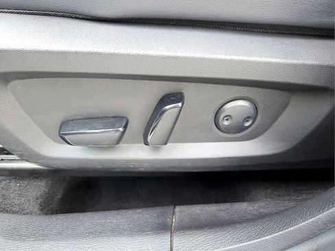 Used 2024 Mitsubishi Outlander FWD image 18