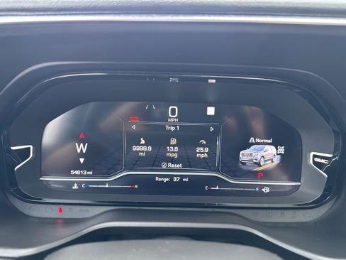 Used 2022 GMC Yukon Denali image 98