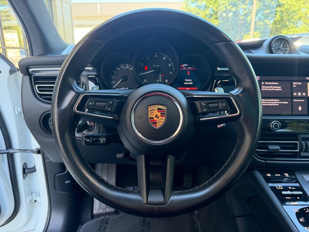 Used 2023 Porsche Macan AWD/4WD image 26