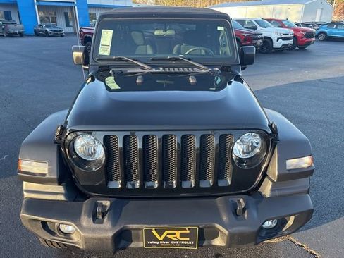 Used 2023 Jeep Wrangler Sport S image 8