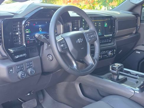 Used 2024 Chevrolet Silverado 1500 ZR2 w/ ZR2 Bison Edition AWD/4WD image 9