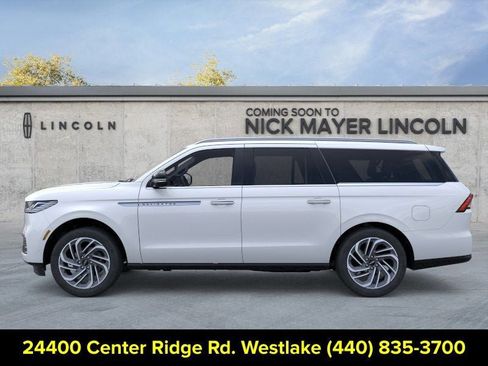 New 2026 Lincoln Navigator L Reserve AWD/4WD image 3