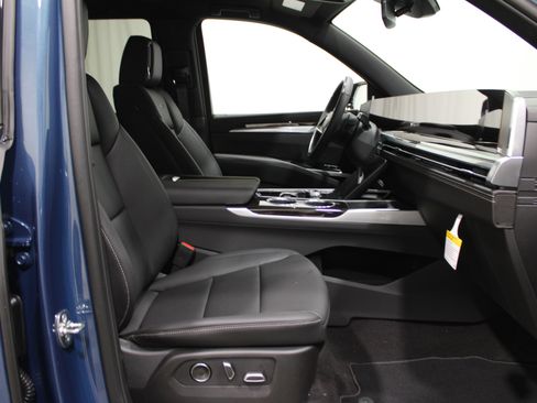 New 2026 Cadillac Escalade 4WD image 39