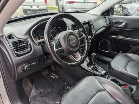Used 2018 Jeep Compass Limited w/ Navigation Group AWD/4WD image 12