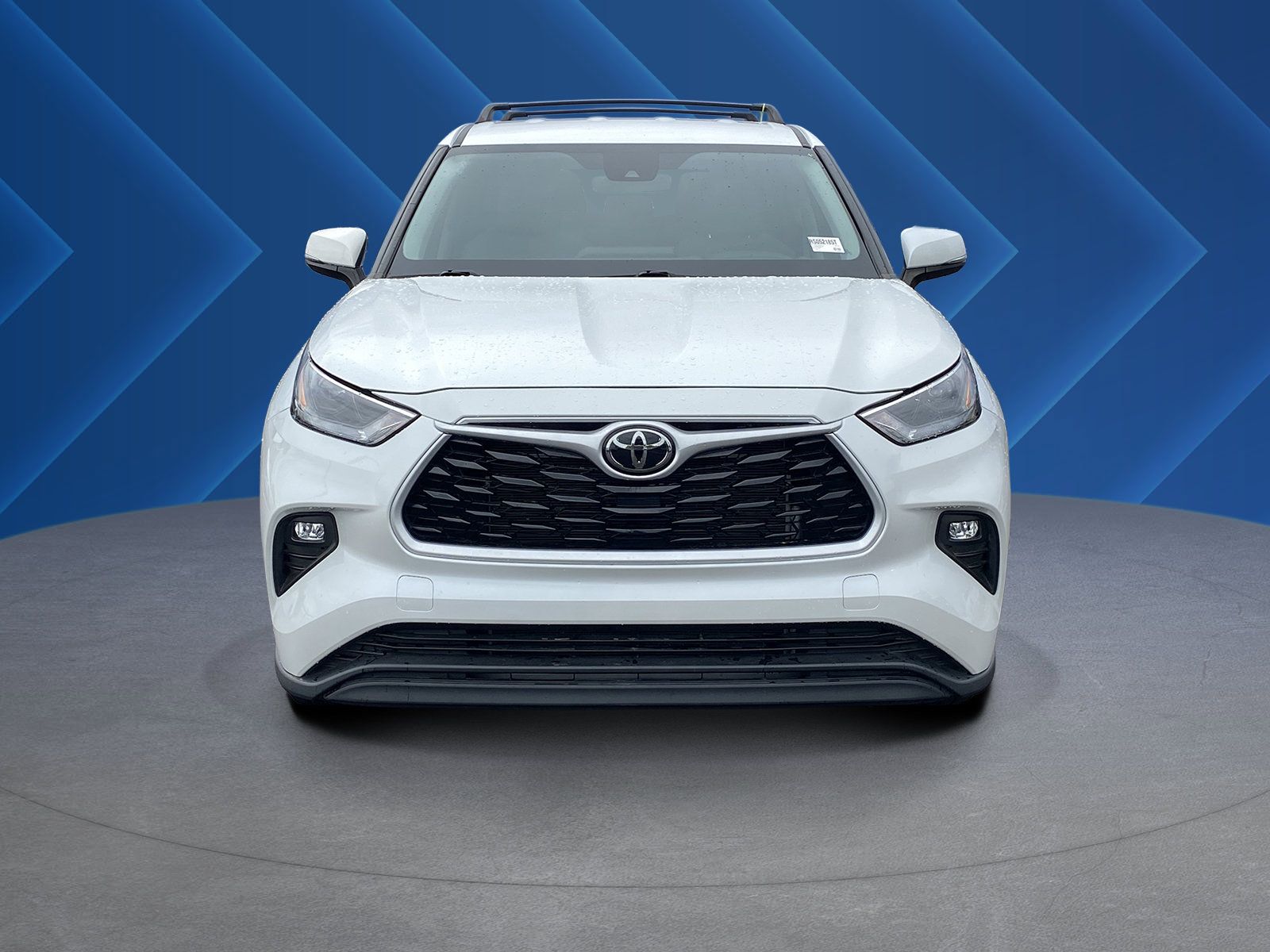 Used 2024 Toyota Highlander LE FWD image 8