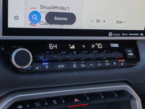 Used 2023 Toyota Tundra Platinum image 22