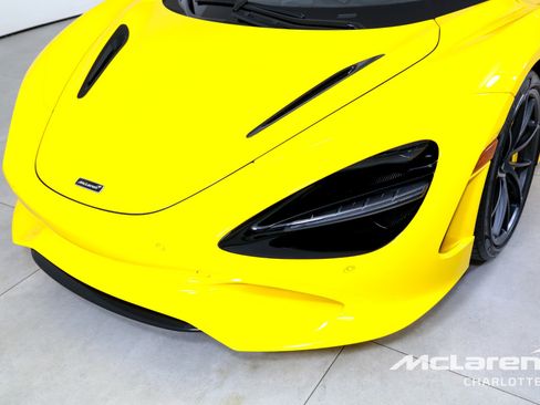 New 2026 McLaren 750S Spider RWD image 29