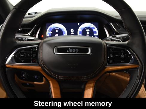 Used 2023 Jeep Grand Cherokee L Summit AWD/4WD image 16