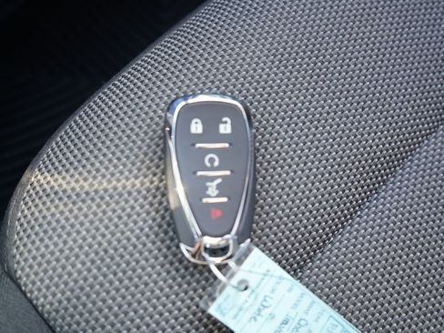 Used 2023 Chevrolet Traverse LT image 37