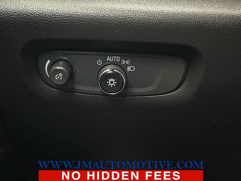 Used 2024 Chevrolet Traverse RS AWD/4WD image 41