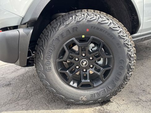 New 2026 Ford Bronco Badlands AWD/4WD image 38