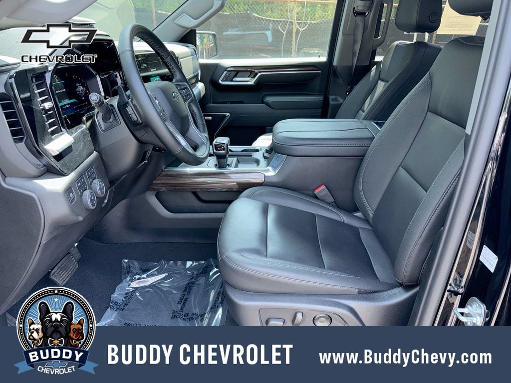 Used 2026 Chevrolet Silverado 1500 RST w/ RST All Star Premium Package AWD/4WD image 13