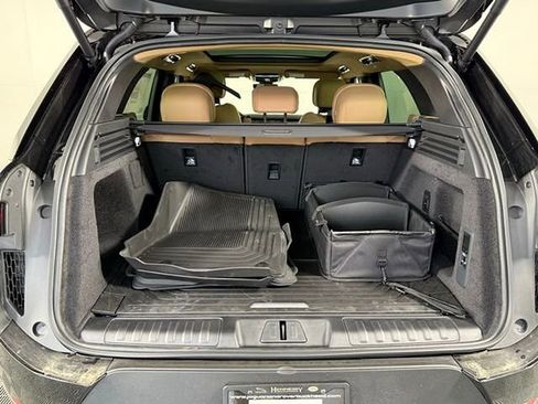 New 2026 Land Rover Range Rover Sport SE AWD/4WD image 18