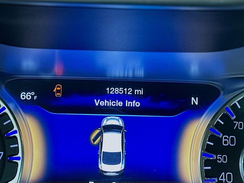 Used 2015 Chrysler 200 C w/ Navigation & Sound Group I image 19