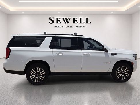 Used 2023 GMC Yukon XL AT4 w/ Max Trailering Package AWD/4WD image 5
