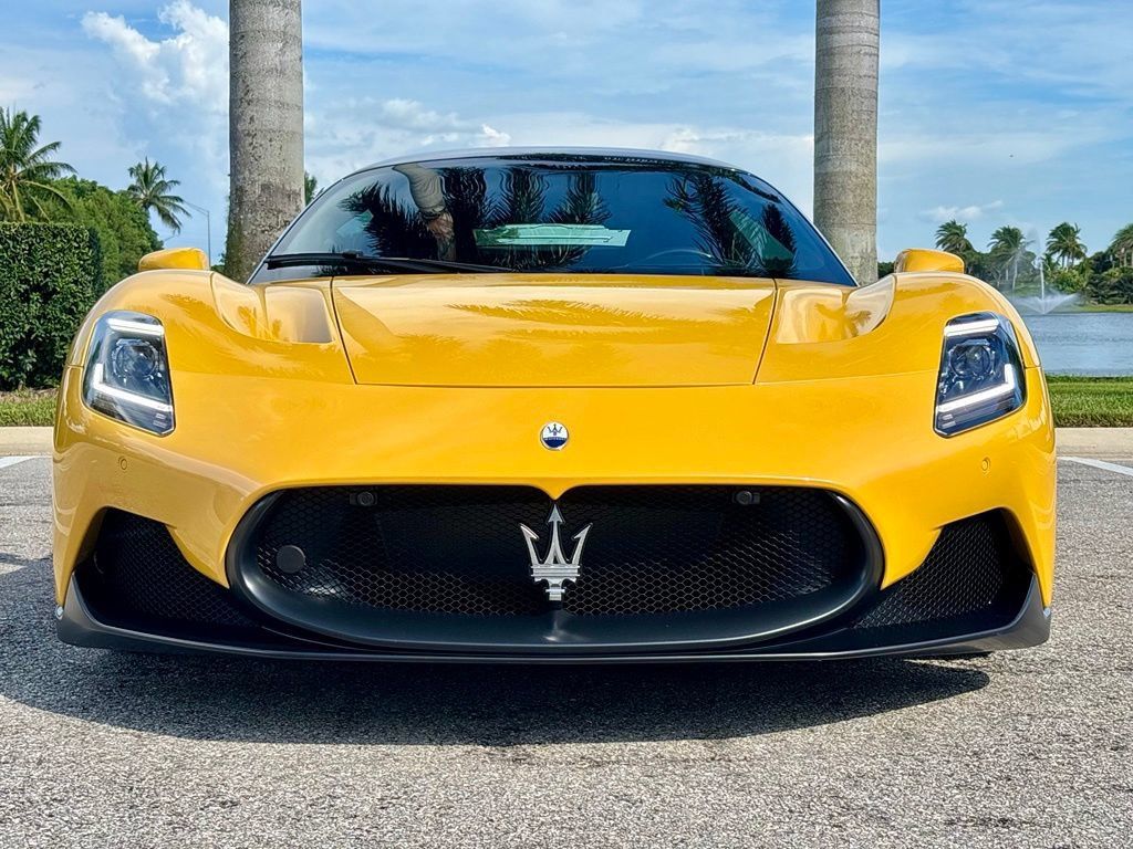 Used 2022 Maserati MC20 Coupe RWD image 3