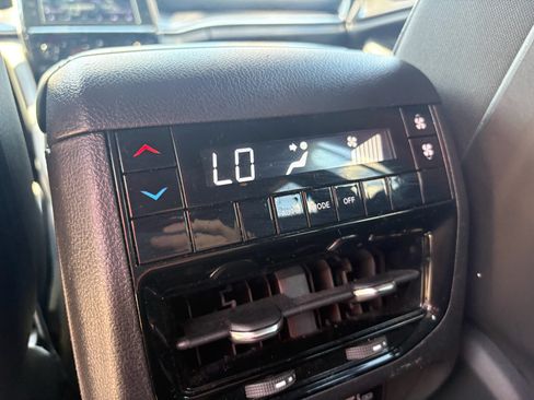 Used 2021 Jeep Grand Cherokee L Laredo AWD/4WD image 27