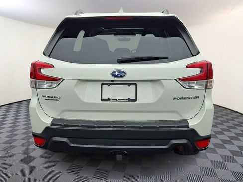 Used 2020 Subaru Forester Premium AWD/4WD image 8