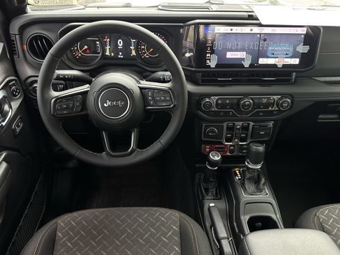 New 2026 Jeep Gladiator Mojave AWD/4WD image 9