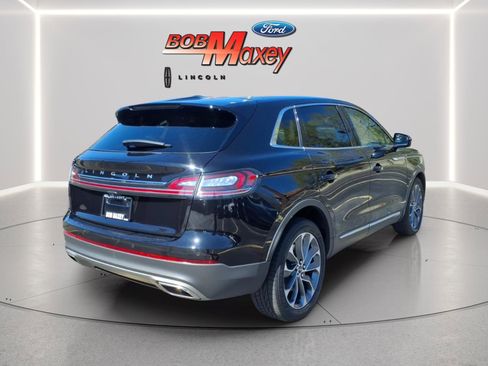 Used 2022 Lincoln Nautilus Reserve w/ Luxury Package image 4