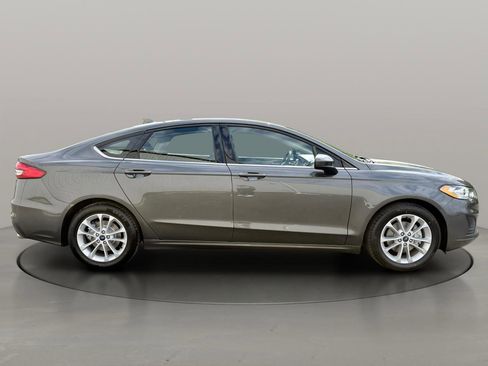 Used 2019 Ford Fusion SE image 8
