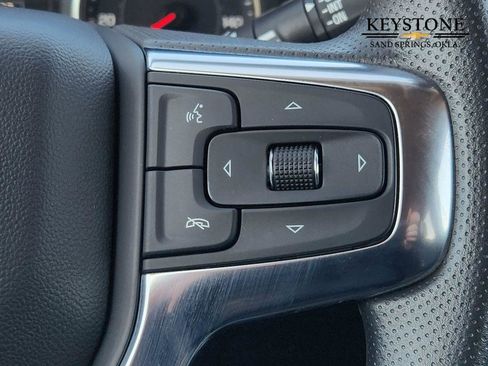 Used 2025 Chevrolet Blazer LT image 29