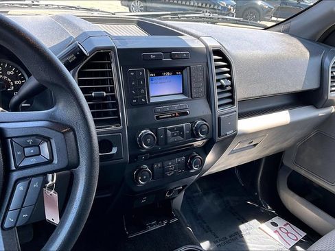 Used 2018 Ford F150 XLT RWD image 6