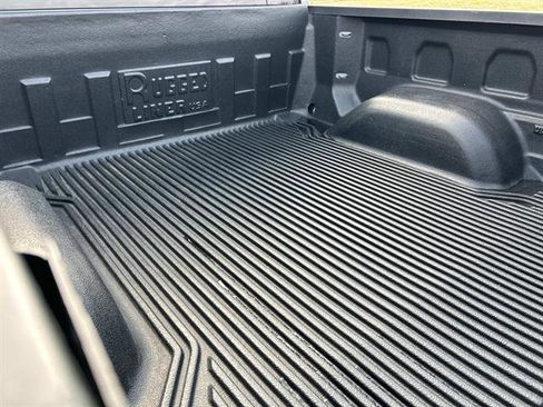 Used 2025 Chevrolet Silverado 1500 LT image 12