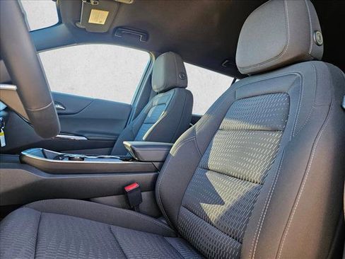 New 2026 Chevrolet Equinox LT image 4