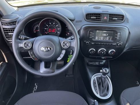 Used 2017 Kia Soul FWD image 10